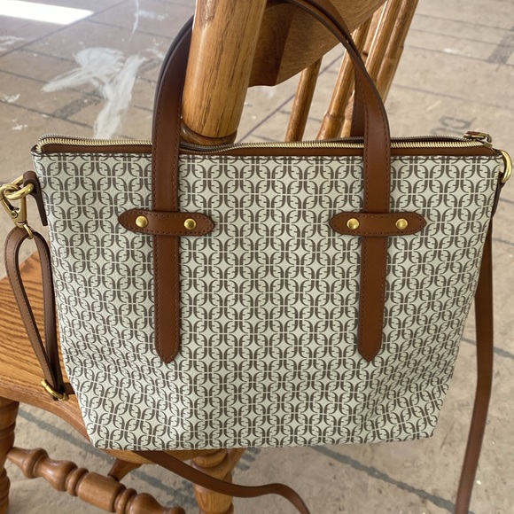 Fossil Purse. New with out tags - Picture 6 of 7